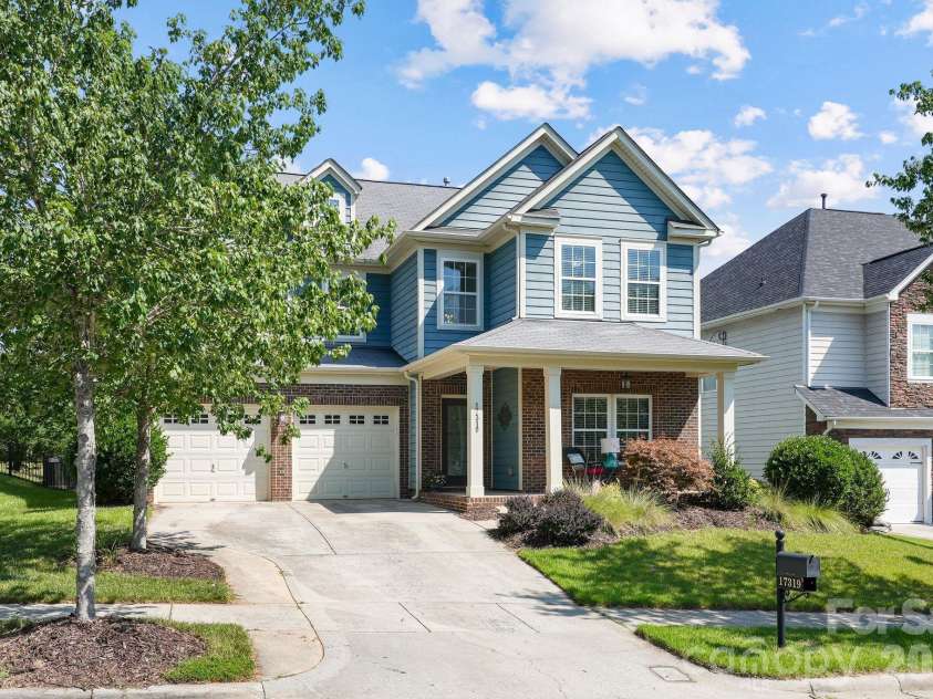 17319 Silas Place Drive, Davidson, NC 28036.  MLS# CAR4400138, YatesRealty ID 17255. 