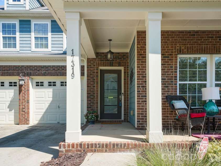 17319 Silas Place Drive, Davidson, NC 28036.  MLS# CAR4400138, YatesRealty ID 17255. 