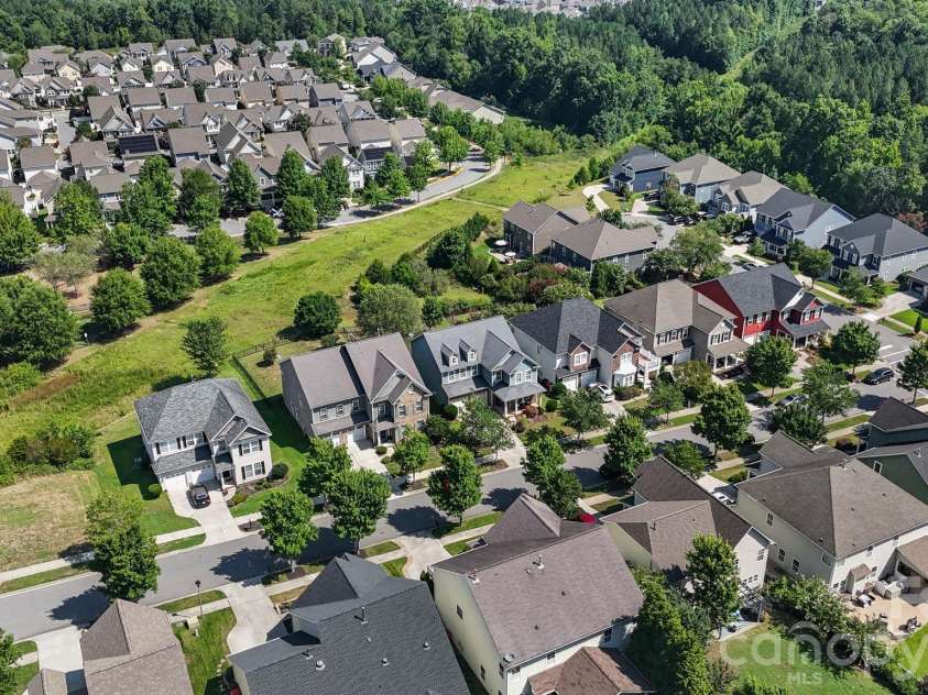 17319 Silas Place Drive, Davidson, NC 28036.  MLS# CAR4400138, YatesRealty ID 17255. 