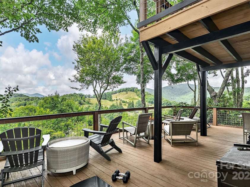 96 Evergreen Galax Lane, Maggie Valley, NC 28751.  MLS# CAR4252459, YatesRealty ID 17255. 