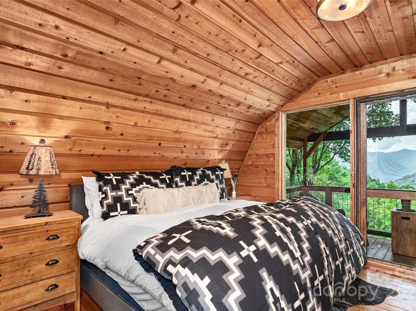 96 Evergreen Galax Lane, Maggie Valley, NC 28751.  MLS# CAR4252459, YatesRealty ID 17255. 