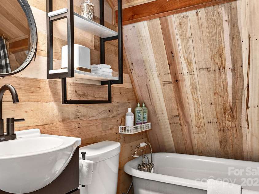 96 Evergreen Galax Lane, Maggie Valley, NC 28751.  MLS# CAR4252459, YatesRealty ID 17255. 