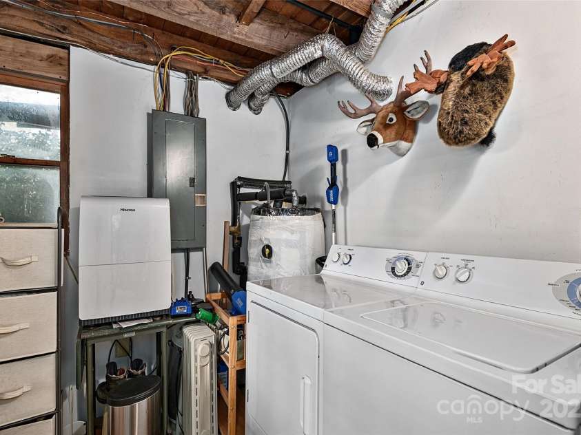 96 Evergreen Galax Lane, Maggie Valley, NC 28751.  MLS# CAR4252459, YatesRealty ID 17255. 