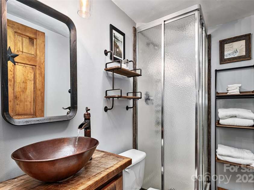 96 Evergreen Galax Lane, Maggie Valley, NC 28751.  MLS# CAR4252459, YatesRealty ID 17255. 