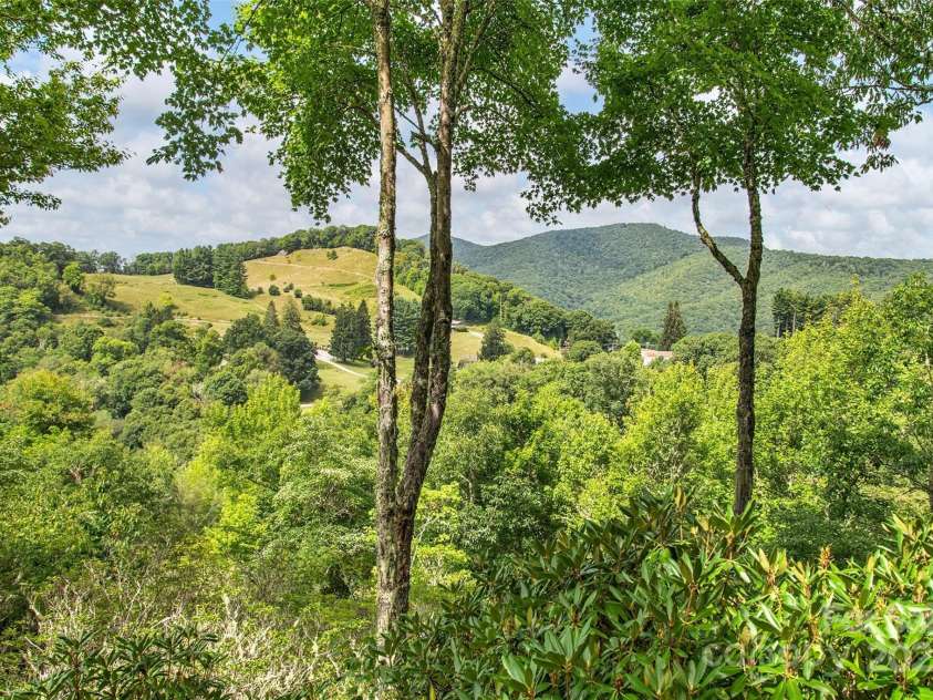 96 Evergreen Galax Lane, Maggie Valley, NC 28751.  MLS# CAR4252459, YatesRealty ID 17255. 