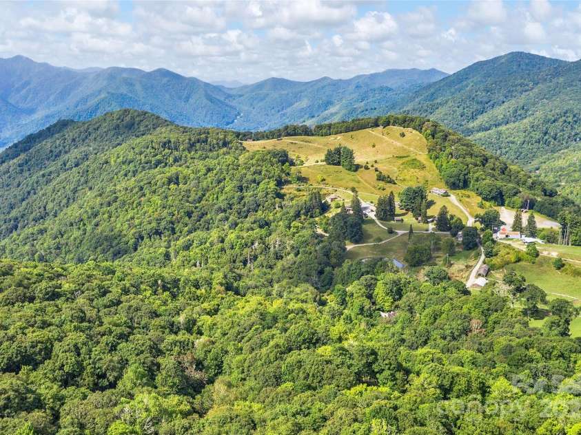 96 Evergreen Galax Lane, Maggie Valley, NC 28751.  MLS# CAR4252459, YatesRealty ID 17255. 