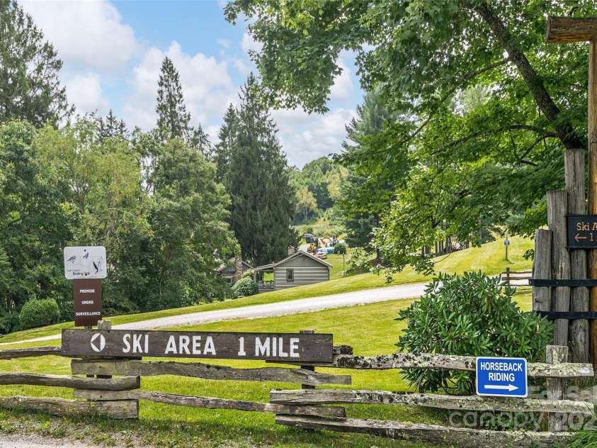 96 Evergreen Galax Lane, Maggie Valley, NC 28751.  MLS# CAR4252459, YatesRealty ID 17255. 