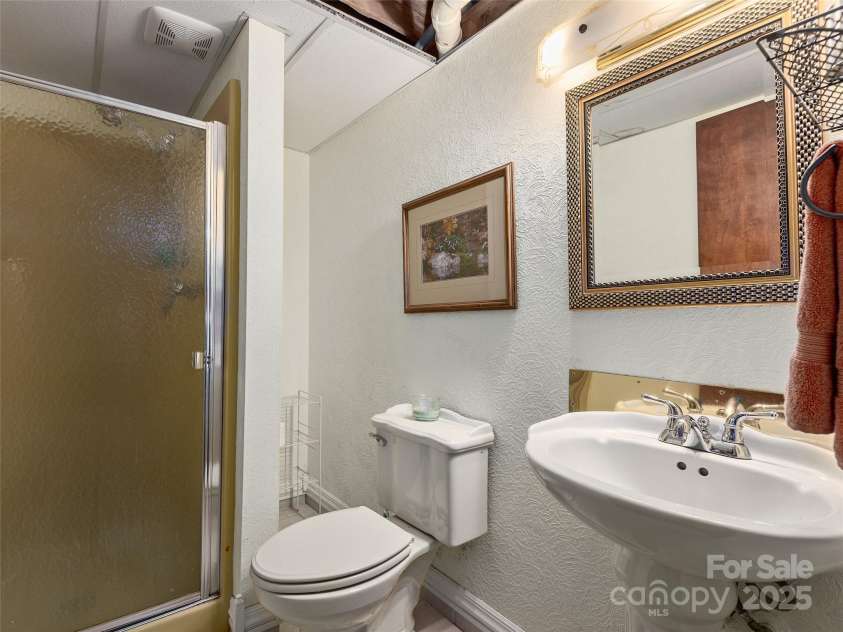 573 Valeria Lane, Pisgah Forest, NC 28768.  MLS# CAR4266219, YatesRealty ID 17256. 3rd Bathroom