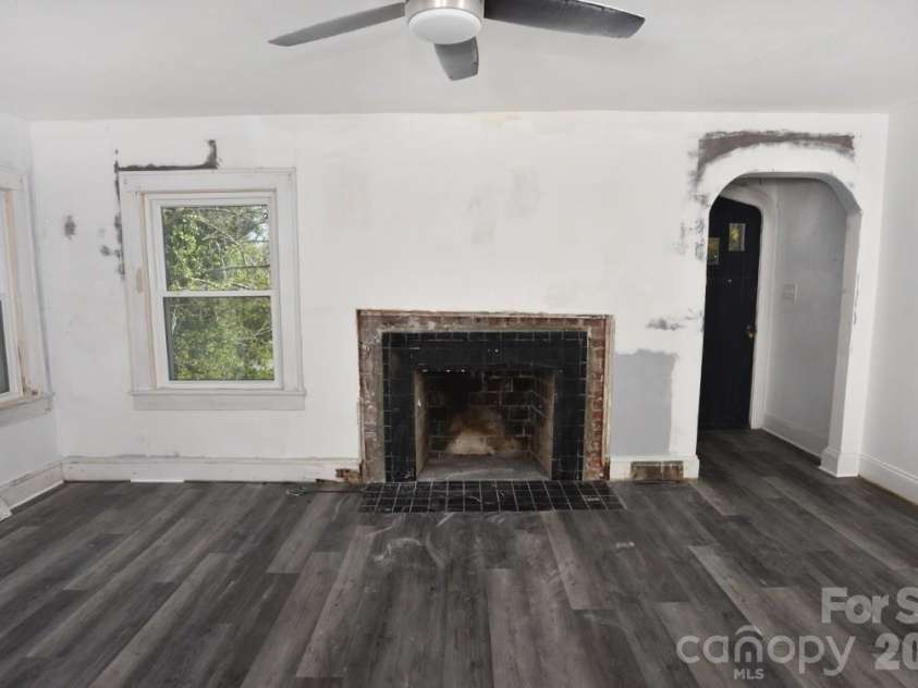 629 Council Street, Salisbury, NC 28144.  MLS# CAR4359470, YatesRealty ID 17256. 