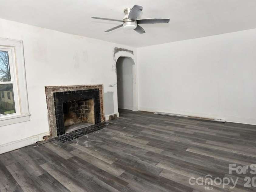629 Council Street, Salisbury, NC 28144.  MLS# CAR4359470, YatesRealty ID 17256. 