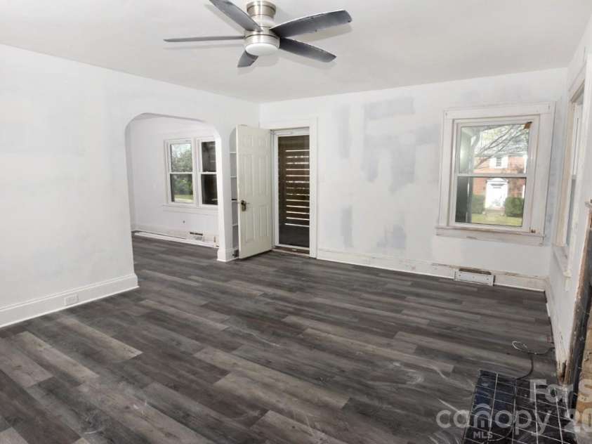 629 Council Street, Salisbury, NC 28144.  MLS# CAR4359470, YatesRealty ID 17256. 