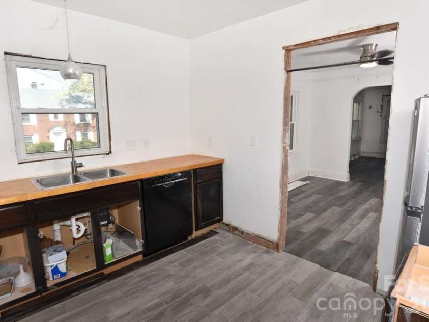 629 Council Street, Salisbury, NC 28144.  MLS# CAR4359470, YatesRealty ID 17256. 