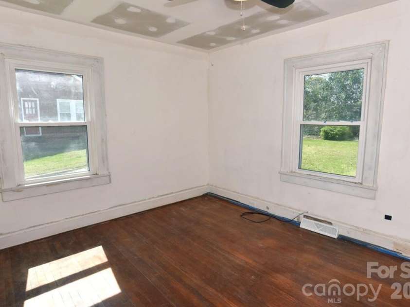 629 Council Street, Salisbury, NC 28144.  MLS# CAR4359470, YatesRealty ID 17256. 