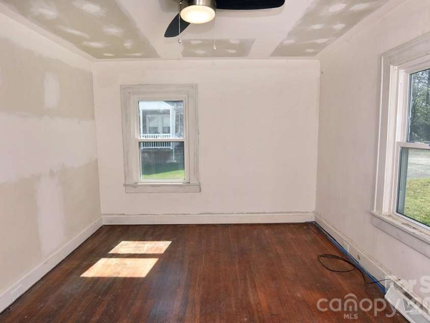 629 Council Street, Salisbury, NC 28144.  MLS# CAR4359470, YatesRealty ID 17256. 