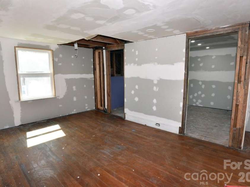 629 Council Street, Salisbury, NC 28144.  MLS# CAR4359470, YatesRealty ID 17256. 