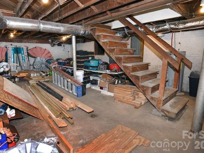 629 Council Street, Salisbury, NC 28144.  MLS# CAR4359470, YatesRealty ID 17256. 