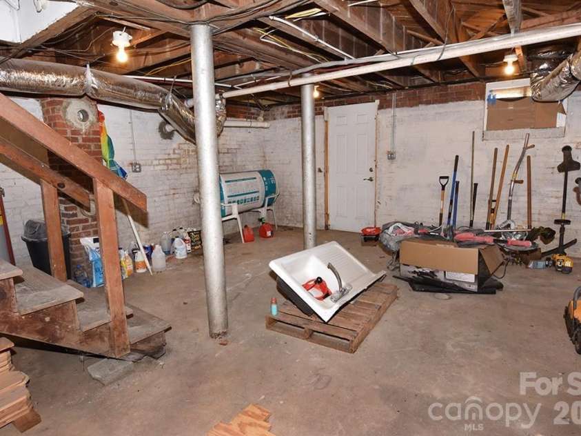 629 Council Street, Salisbury, NC 28144.  MLS# CAR4359470, YatesRealty ID 17256. 