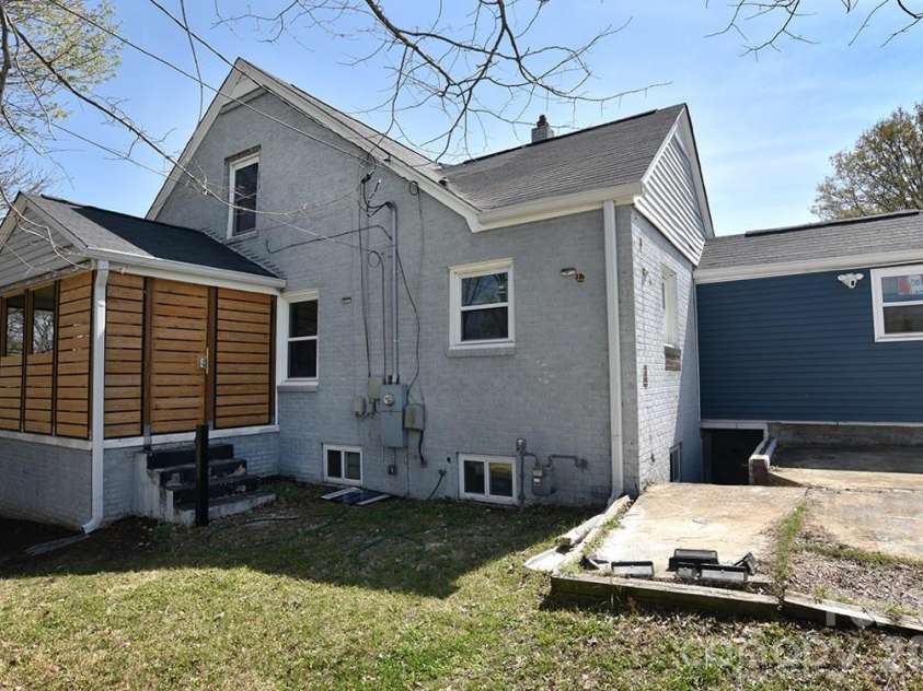629 Council Street, Salisbury, NC 28144.  MLS# CAR4359470, YatesRealty ID 17256. 