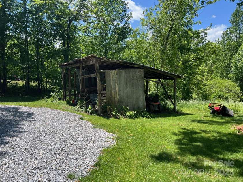 83 Kimberly Lane, Newland, NC 28657.  MLS# CAR4263748, YatesRealty ID 17257. Shed.