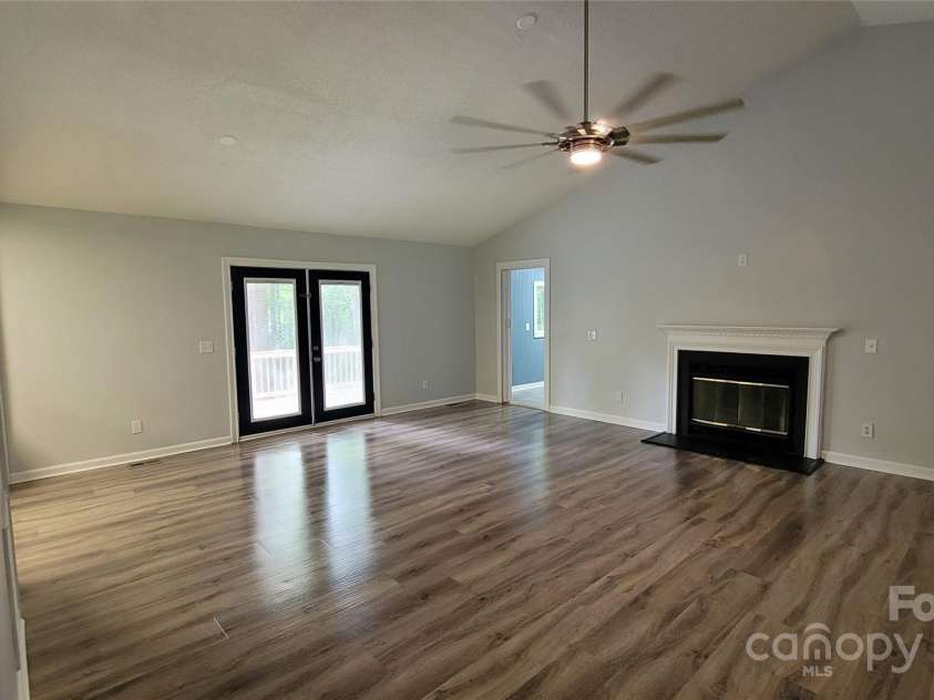 109 Pepper Circle, Mooresville, NC 28117.  MLS# CAR4263825, YatesRealty ID 17258. 