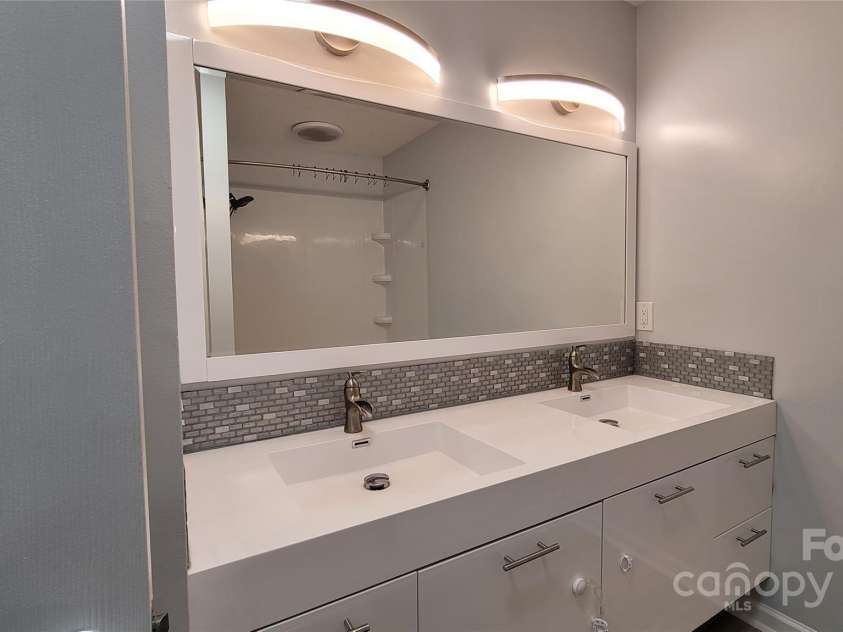 109 Pepper Circle, Mooresville, NC 28117.  MLS# CAR4263825, YatesRealty ID 17258. 