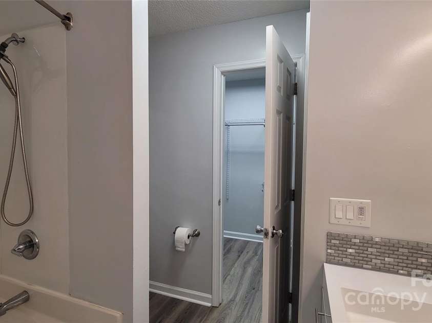 109 Pepper Circle, Mooresville, NC 28117.  MLS# CAR4263825, YatesRealty ID 17258. 