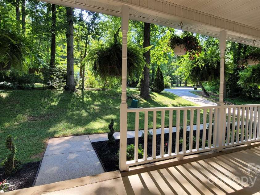 109 Pepper Circle, Mooresville, NC 28117.  MLS# CAR4263825, YatesRealty ID 17258. 