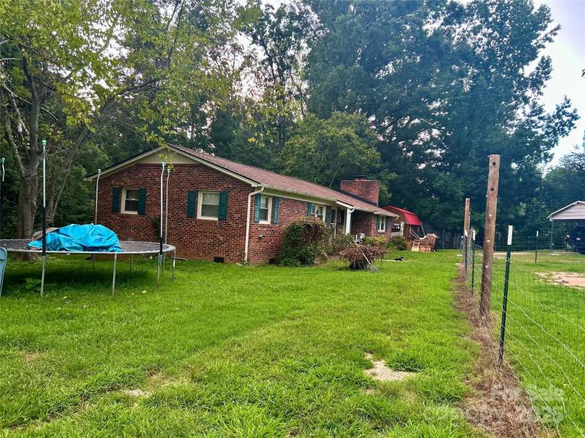 2740 Irene Bridge Highway, Hickory Grove, SC 29717.  MLS# CAR4294903, YatesRealty ID 17258. 