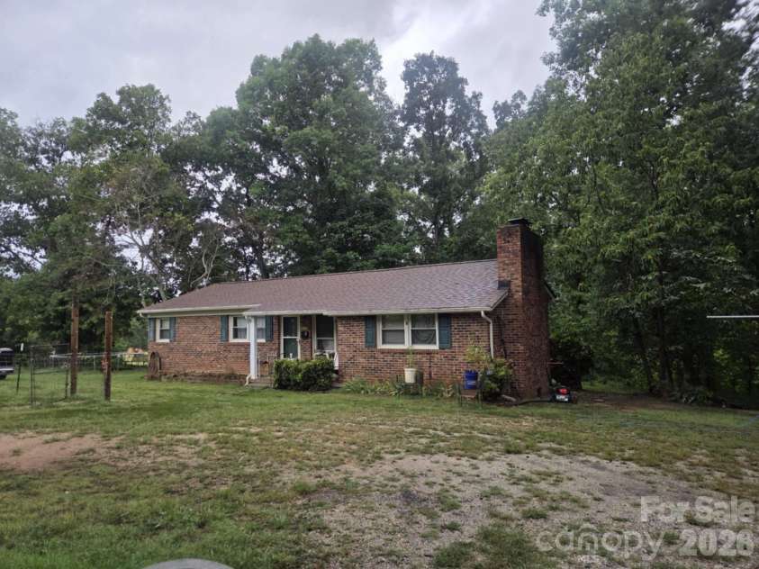 2740 Irene Bridge Highway, Hickory Grove, SC 29717.  MLS# CAR4294903, YatesRealty ID 17258. 