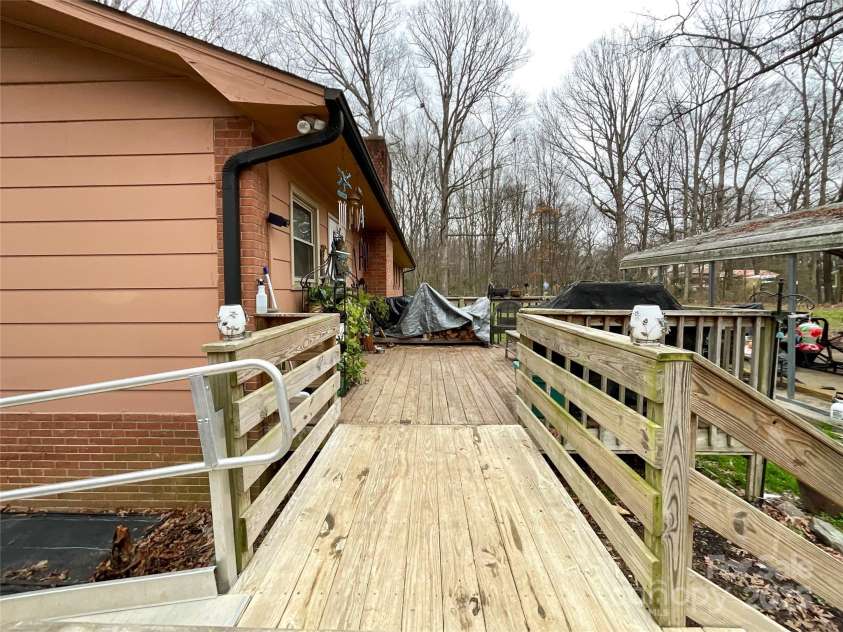 122 Wesley Woods Road, Monroe, NC 28110.  MLS# CAR4223438, YatesRealty ID 1726. 