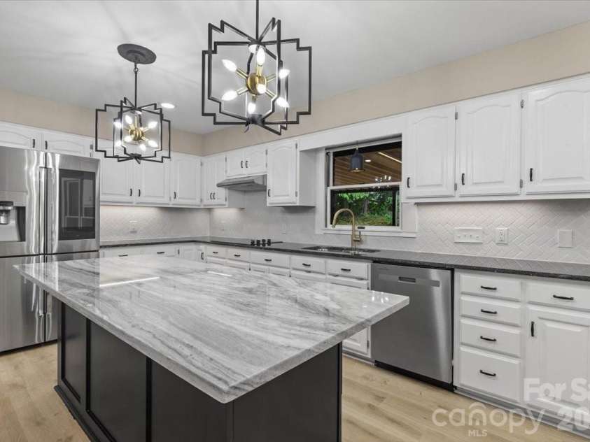 5916 Cashion Road, Huntersville, NC 28078.  MLS# CAR4311931, YatesRealty ID 1726. 