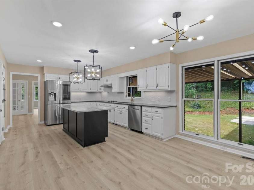 5916 Cashion Road, Huntersville, NC 28078.  MLS# CAR4311931, YatesRealty ID 1726. 