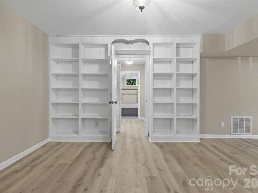 5916 Cashion Road, Huntersville, NC 28078.  MLS# CAR4311931, YatesRealty ID 1726. 