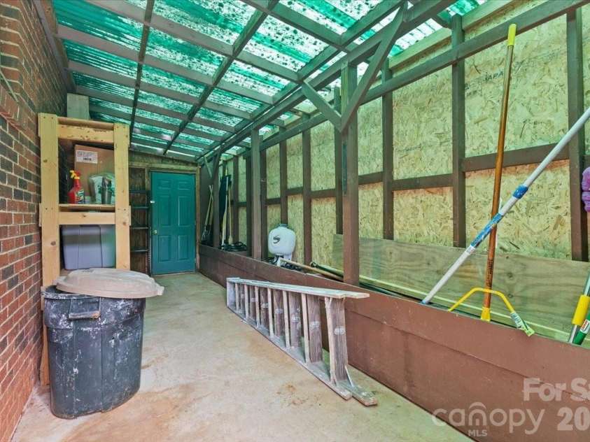 5916 Cashion Road, Huntersville, NC 28078.  MLS# CAR4311931, YatesRealty ID 1726. 