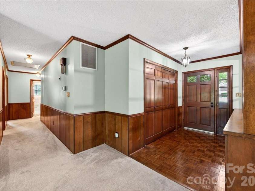 8500 Prince George Road, Charlotte, NC 28210.  MLS# CAR4373472, YatesRealty ID 17261. 