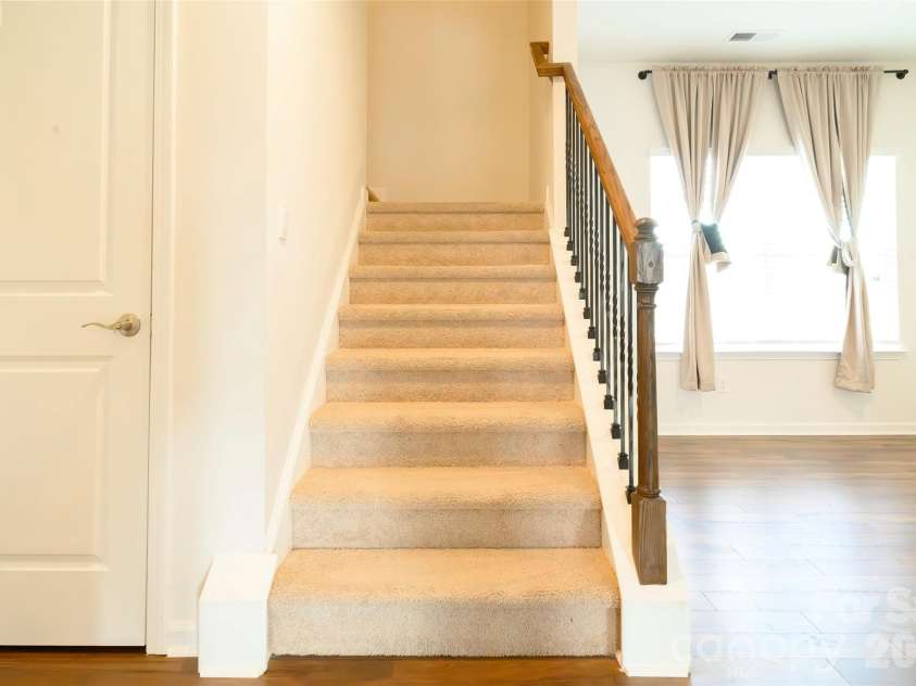 228 Ridgeview Lane, Mars Hill, NC 28754.  MLS# CAR4362306, YatesRealty ID 17262. 