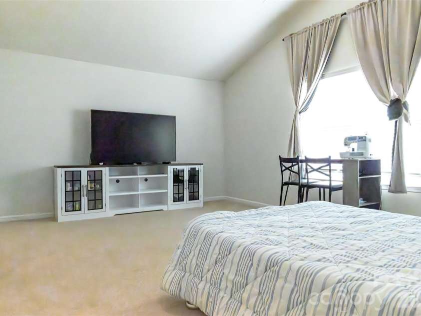 228 Ridgeview Lane, Mars Hill, NC 28754.  MLS# CAR4362306, YatesRealty ID 17262. 