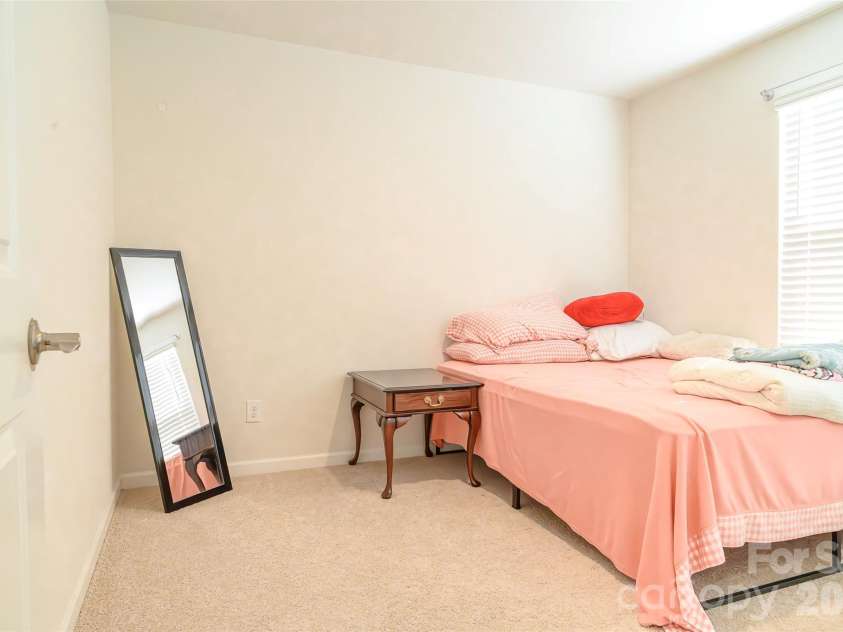 228 Ridgeview Lane, Mars Hill, NC 28754.  MLS# CAR4362306, YatesRealty ID 17262. 