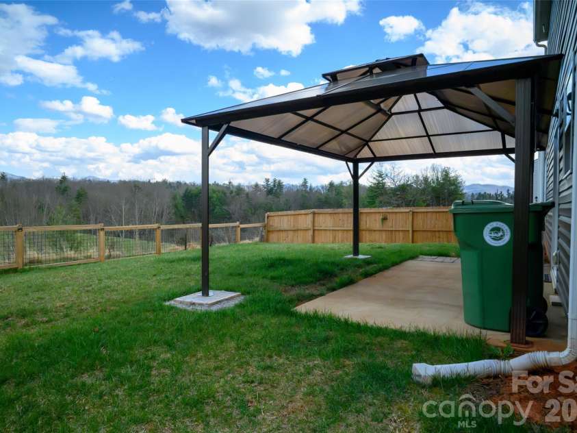 228 Ridgeview Lane, Mars Hill, NC 28754.  MLS# CAR4362306, YatesRealty ID 17262. 