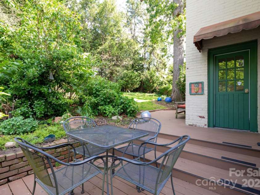 303 Country Club Road, Asheville, NC 28804.  MLS# CAR4310380, YatesRealty ID 17262. Perfect Spot for a Cup of Tea! Kitchen Entrance 