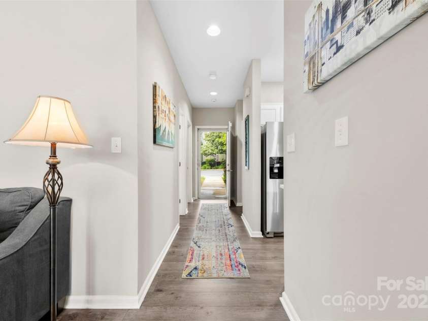 3224 Selwyn Farms Lane, Charlotte, NC 28209.  MLS# CAR4243560, YatesRealty ID 17263. 