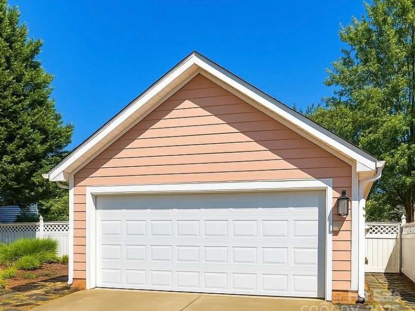 240 Faust Road, Davidson, NC 28036.  MLS# CAR4251499, YatesRealty ID 17264. 