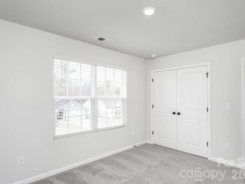 3417 Robindale Drive, Winston Salem, NC 27127.  MLS# CAR4359962, YatesRealty ID 17264. 