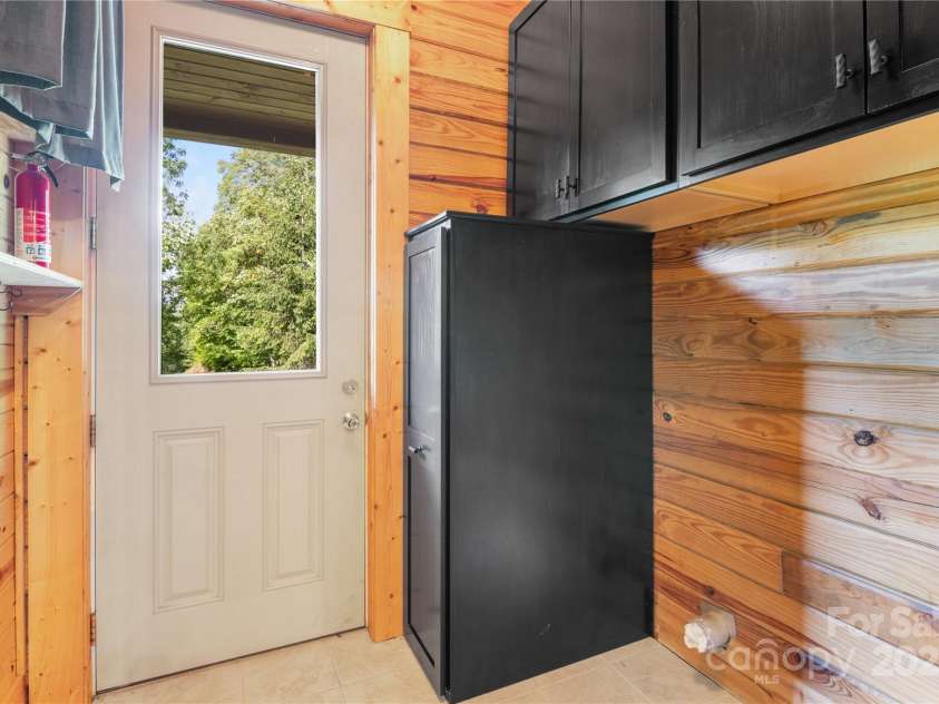 148 Pearl Way, Burnsville, NC 28714.  MLS# CAR4260712, YatesRealty ID 17265. 