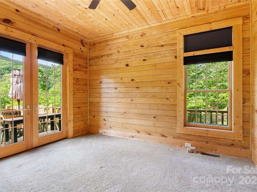 148 Pearl Way, Burnsville, NC 28714.  MLS# CAR4260712, YatesRealty ID 17265. 