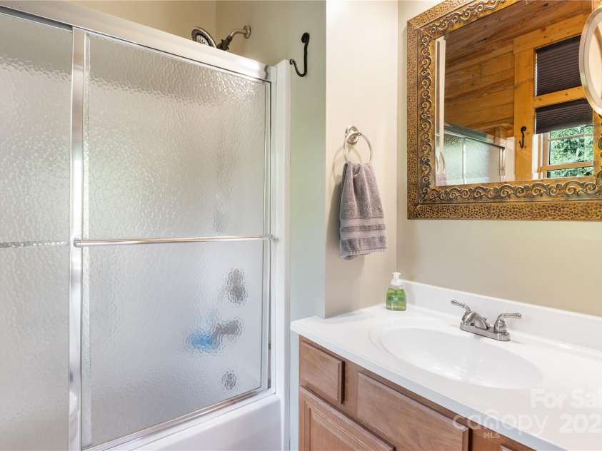 148 Pearl Way, Burnsville, NC 28714.  MLS# CAR4260712, YatesRealty ID 17265. 