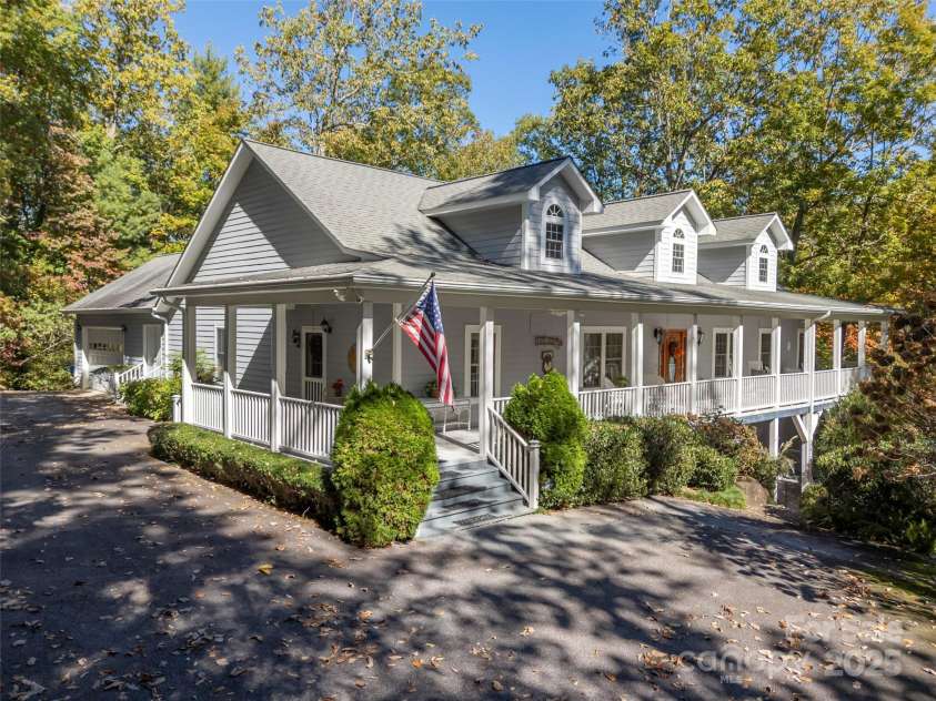 89 Memory Lane, Saluda, NC 28773.  MLS# CAR4314007, YatesRealty ID 17265. 