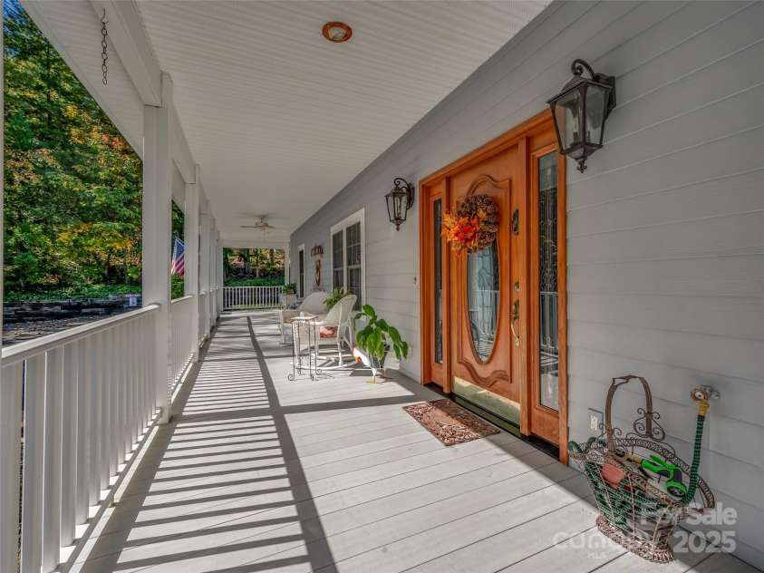 89 Memory Lane, Saluda, NC 28773.  MLS# CAR4314007, YatesRealty ID 17265. 