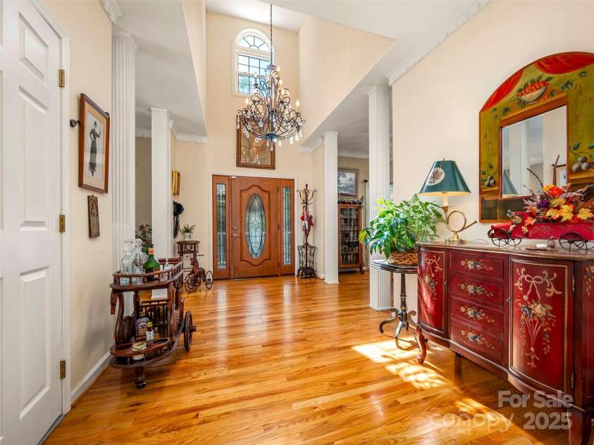 89 Memory Lane, Saluda, NC 28773.  MLS# CAR4314007, YatesRealty ID 17265. 