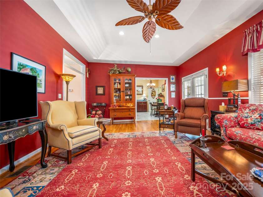 89 Memory Lane, Saluda, NC 28773.  MLS# CAR4314007, YatesRealty ID 17265. 